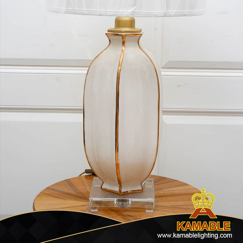 Splendid Great White Ceramic Crystal Metal Villa Palace Table Lamp (KA526-T)